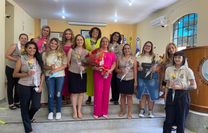 Câmara entrega Moção de Aplausos em Homenagem ao Dia Internacional da Mulher